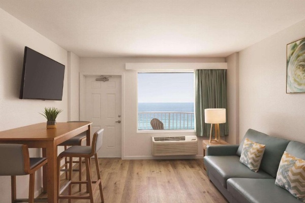 Radisson Hotel Panama City Beach - Oceanfront image 14